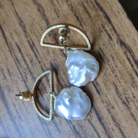 NWOT Natural Pearl Drop Earring - Picture 2 of 2